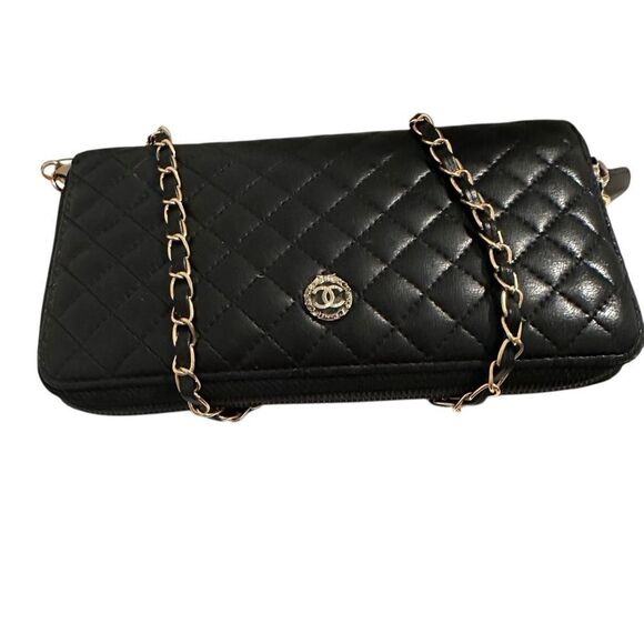 CHANEL Black Quilted Wallet with Gold Accent - Picture 6 of 14